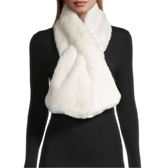 NWT Apparis Bambi Faux Fur Pull-through Scarf Stole Wrap Cream Ivory One Size - Picture 2 of 11